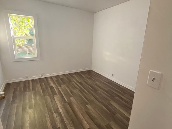 4th image of 103 Orchard Ave