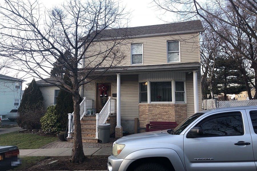 1st image of 153 W Buchanan St