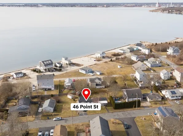 46 Point St, Fairhaven, MA 02719