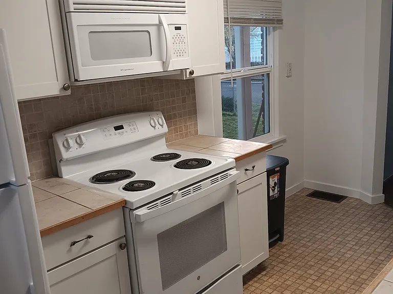 1144 W Military Ave — Photo 9