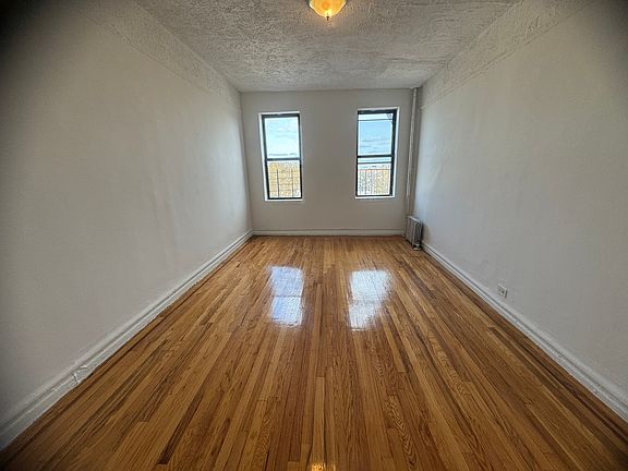 2nd image of 3204 Holland Ave APT 4B