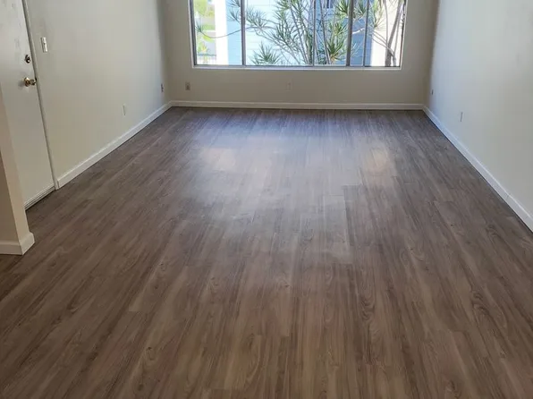 Hornblend House, 1933 Hornblend St APT 20, San Diego, CA 92109