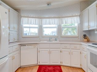 205 Sun Dr, North Fort Myers, FL 33903