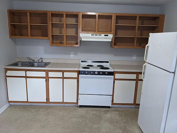 3rd image of 114 Wilson Ave #4