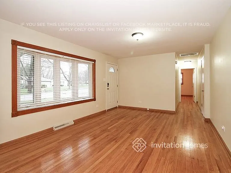 18829 Greenbay Ave — Photo 2