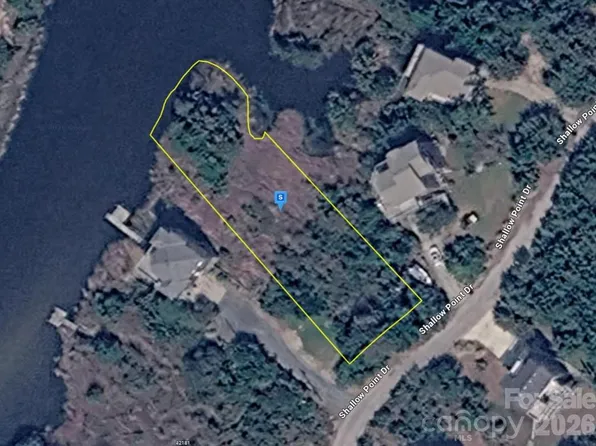 42185 Shallow Point Dr, Avon, NC 27915