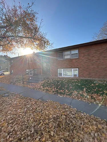 595 Victoria St N Photo 1