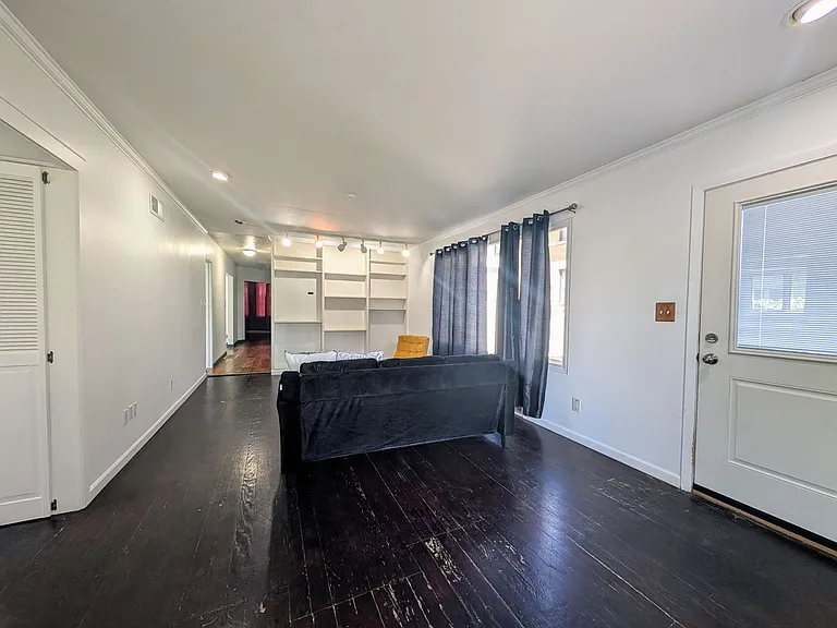 212 3rd Ave N — Photo 9