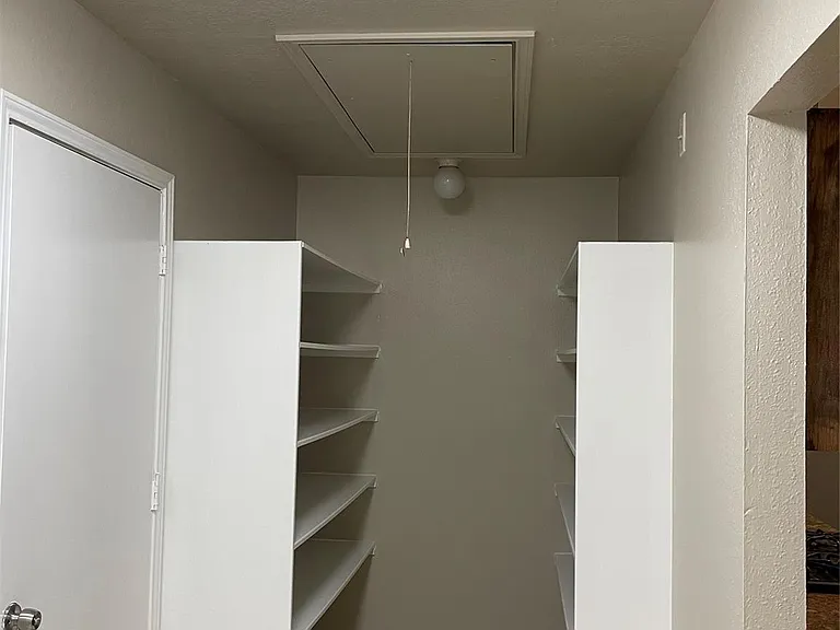 9311 Parkmore Dr — Photo 3