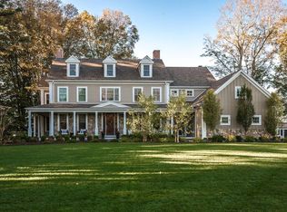 39 Lynbrook Rd, Southborough, MA 01772