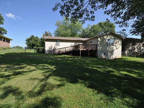 4th image of 6609 Trinity Dr