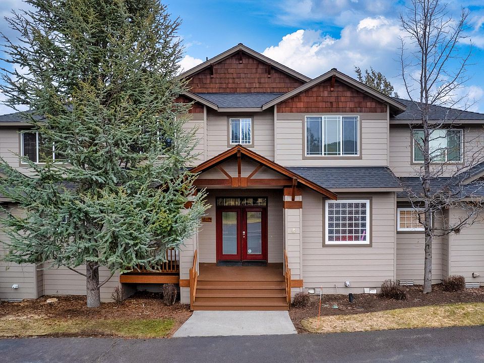 1st image of 940 Golden Pheasant Dr