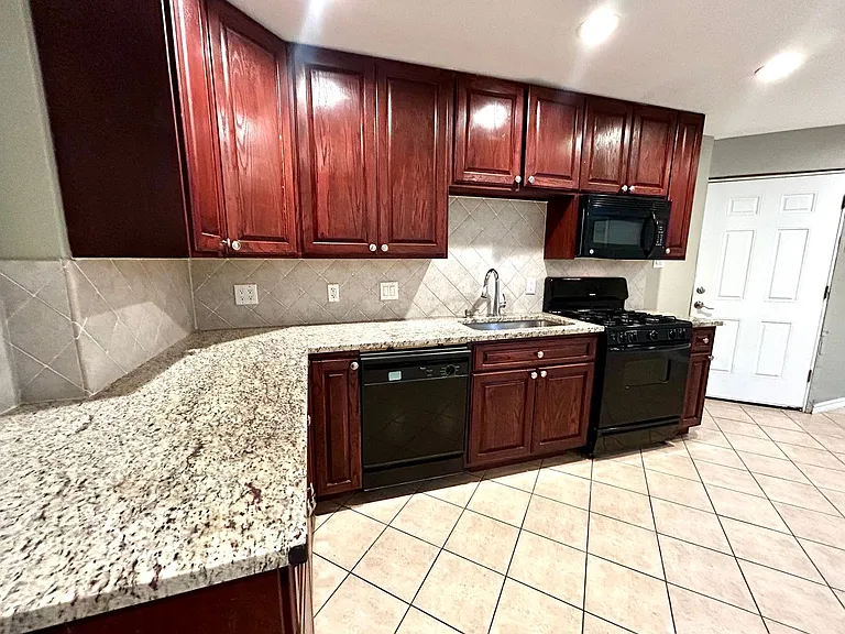 3305 Clawson Rd #C — Photo 10