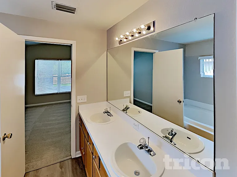 12932 Early Run Ln — Photo 8