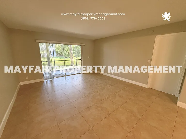 10534 NW 29th Ct — Photo 3