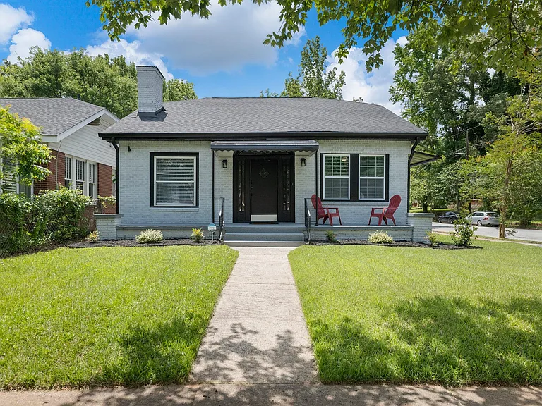 1054 Katherwood Dr SW — Photo 2