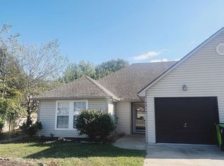 2315 Twin Oaks Dr, Harrisonville, MO 64701