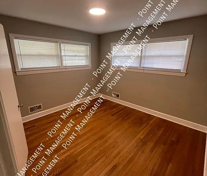 2417 Brambleton Ave SW — Photo 5