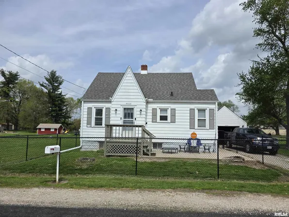 4609 W Whipp Ave, Bartonville, IL 61607