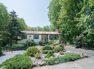 50 Temple Dr, Riverside, RI 02915