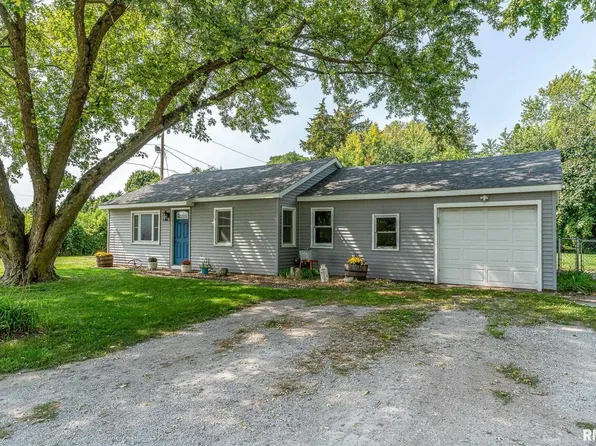 14066 112th Ave, Davenport, IA 52804