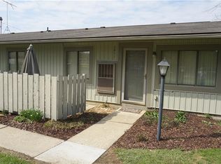 2831 Mull Ave #13-B, Copley, OH 44321