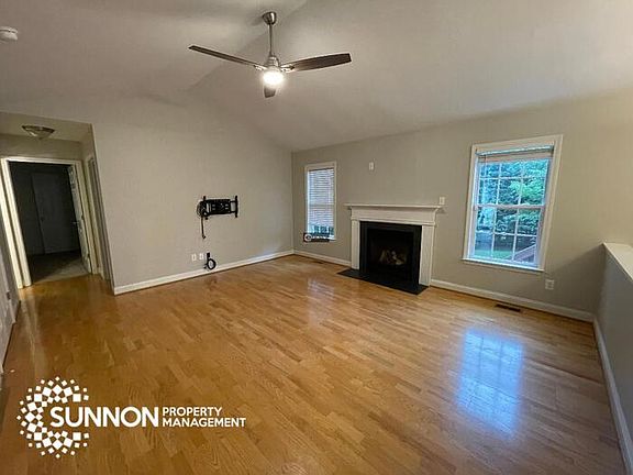 5th image of 443 Doves Crest Ct