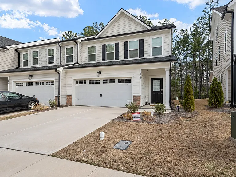 463 Autumn Rain St — Photo 3