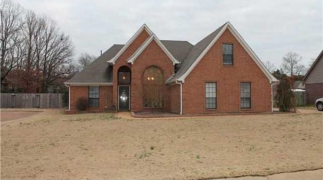 1st image of 170 Lakewood Dr