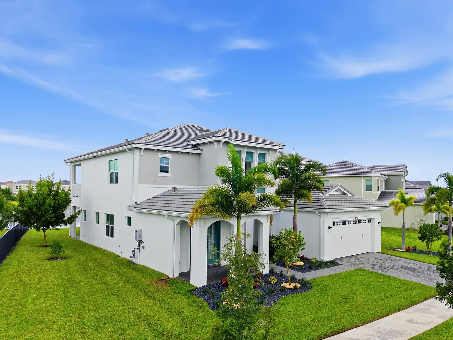 5 bed, 4.5 bath, 3979 sqft, $5,000 — Photo 4