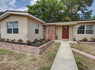 1331 W Wellington Dr, Deltona, FL 32725
