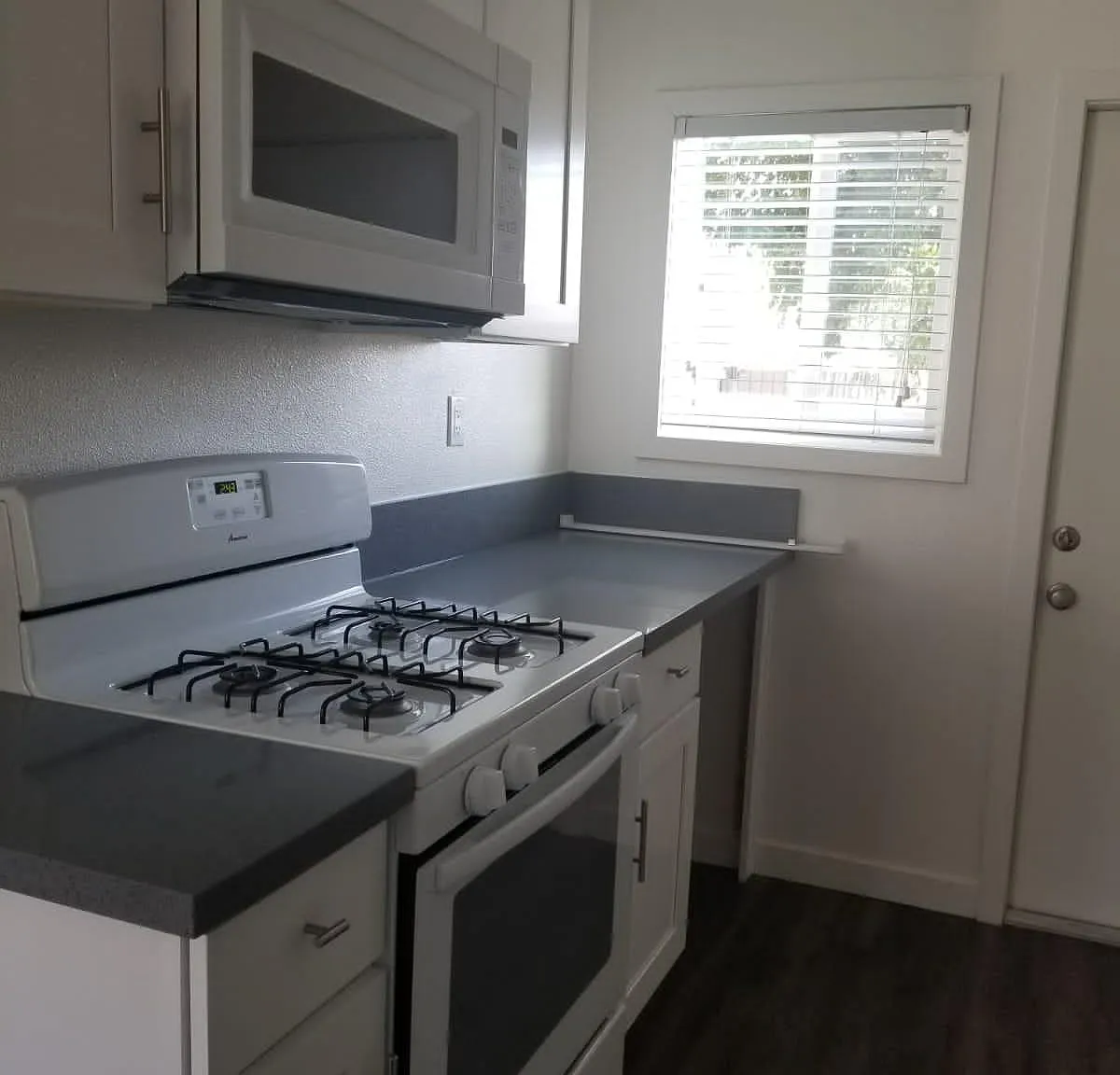 1 bed, 360 sqft, $1,675 — Photo 2