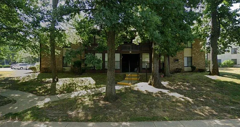 117 Amberly Dr #D — Photo 1
