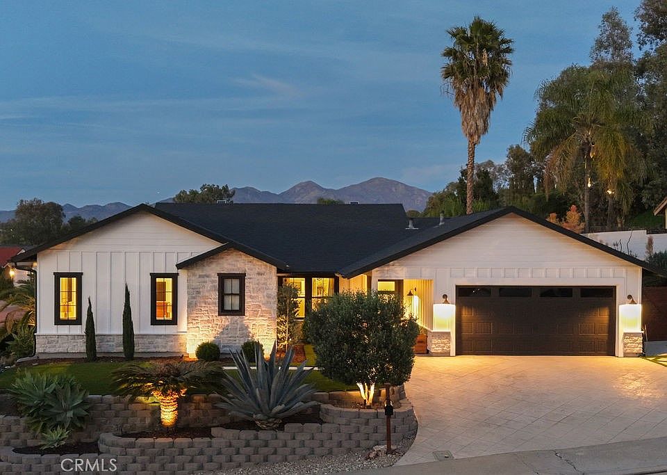 1st image of 26731 Carranza Dr
