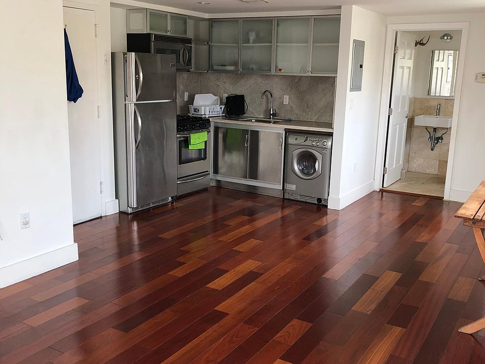 2nd image of 731 6th St