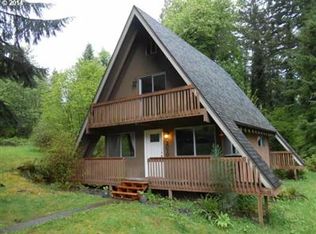 20701 SE Greenleaf Dr, Sandy, OR 97055