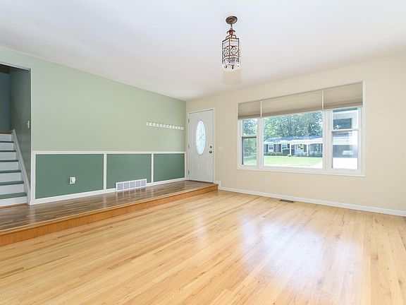5th image of 462 Morningside Dr