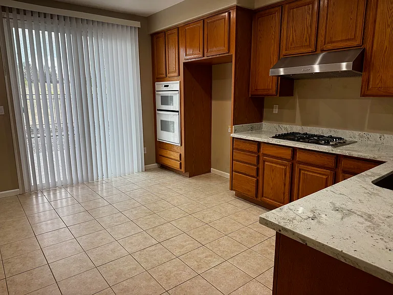 2706 Serene Ct — Photo 8