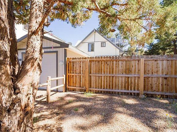 5th image of 2092 Shady Ln