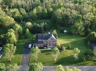 20 Clearwater Dr, Allentown, NJ 08501