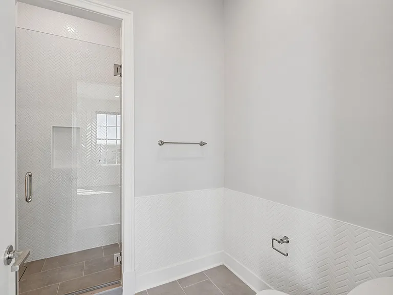 342 Broad St — Photo 12