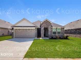 106 Royal Oak St, Youngsville, LA 70592