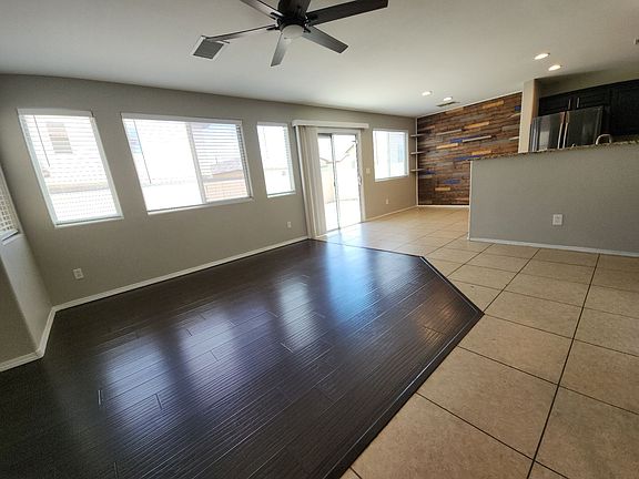 2nd image of 8253 Wildwood Glen Dr
