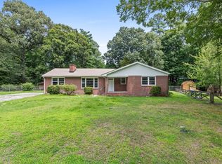 304 Harwood Dr, Yorktown, VA 23692