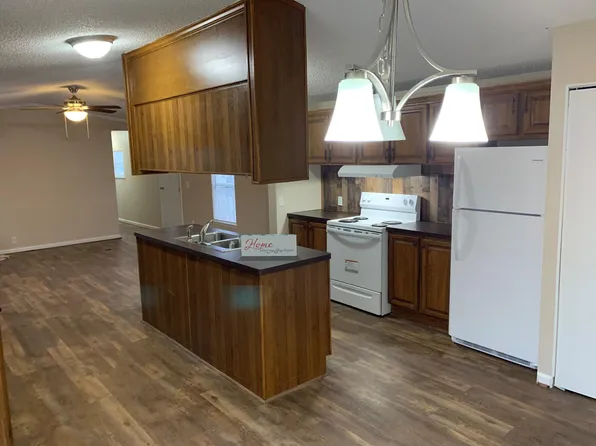 200 Raider Ln, Lumberton, TX