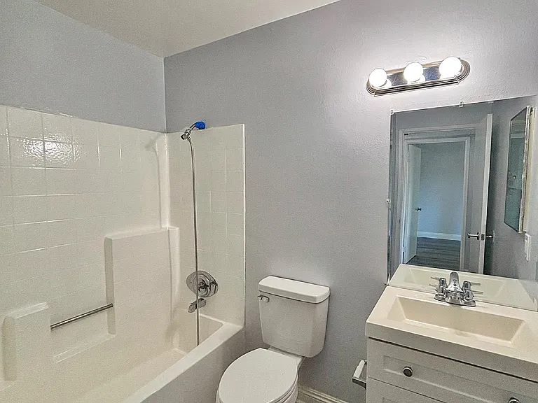 9586 W Ball Rd #204 — Photo 7