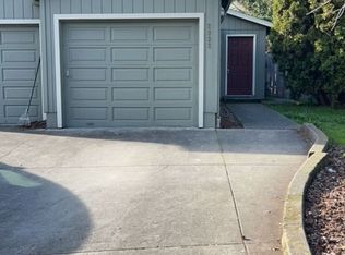 6154-1f - 2932 & 2934 Stacie Way, Medford, OR 97504
