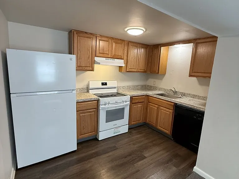 121 Main St — Photo 6