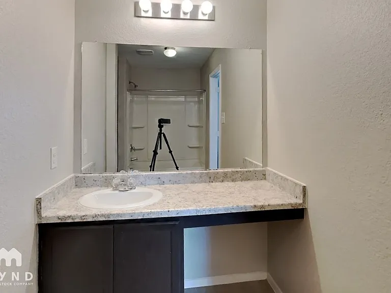 9539 Apple Ridge Ln — Photo 16