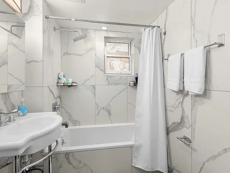 840 Franklin Ave #3F — Photo 5